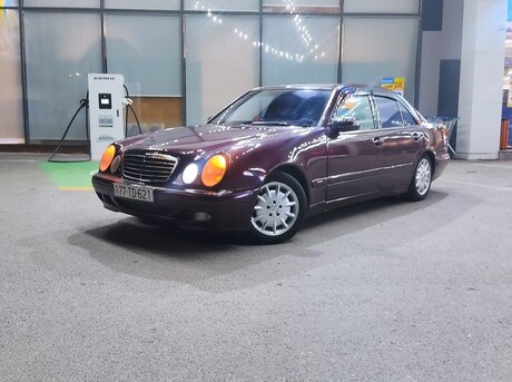 Mercedes E 220 d 2000