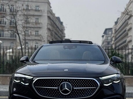 Mercedes E 300 e 2023