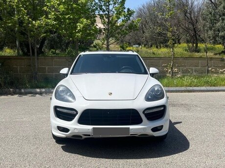 Porsche Cayenne Turbo S 2013