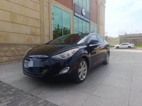 Hyundai Elantra 2012