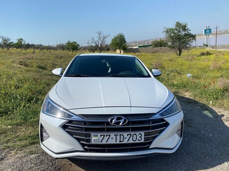 Hyundai Elantra 2019