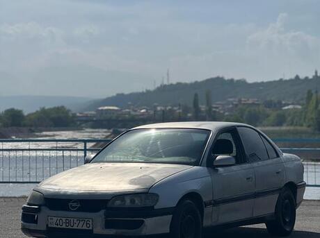 Opel Omega 1998