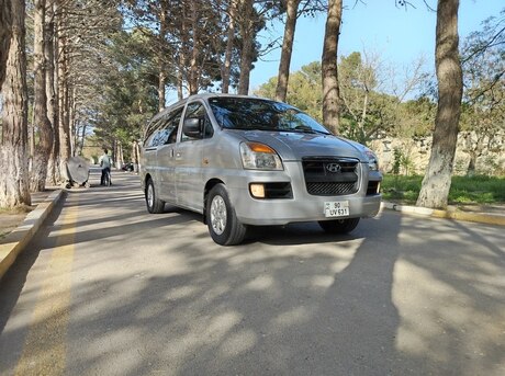 Hyundai H-1 2005