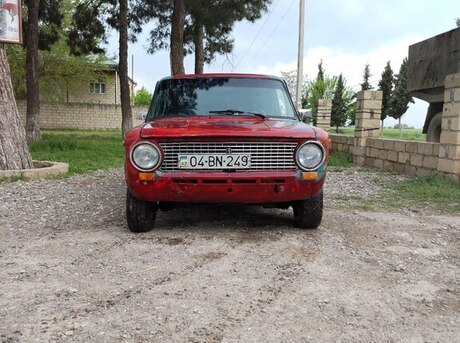 LADA (VAZ) 21011 1985