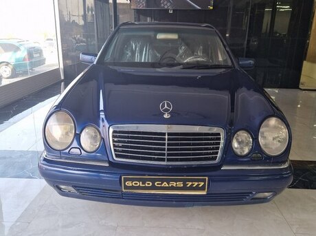 Mercedes E 200