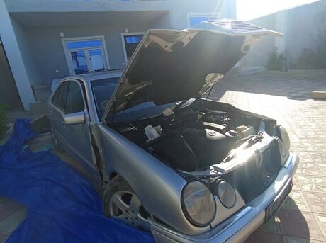 Mercedes E 240 2008
