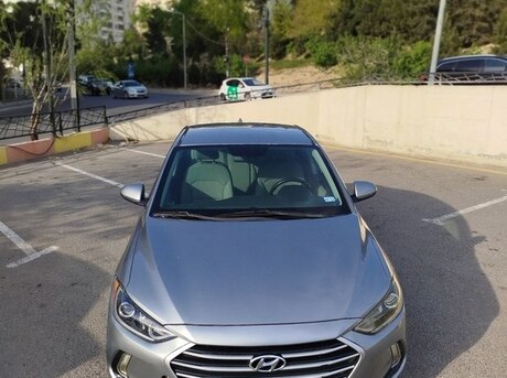 Hyundai Elantra 2017