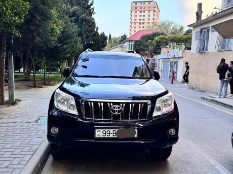 Toyota Land Cruiser Prado 2011