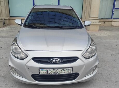 Hyundai Accent 2015