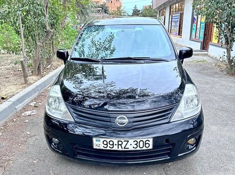 Nissan Tiida 2011