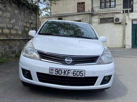 Nissan Tiida 2010