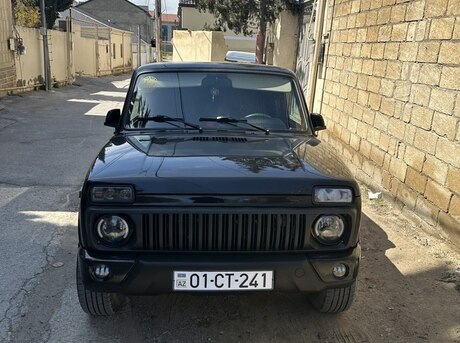 LADA (VAZ) Niva 2017