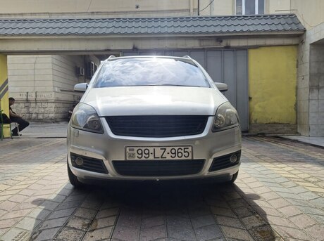 Opel Zafira 2005