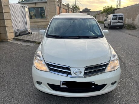 Nissan Tiida 2008
