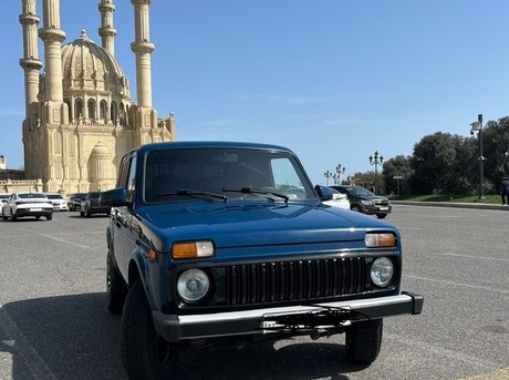 LADA (VAZ) Niva 2015