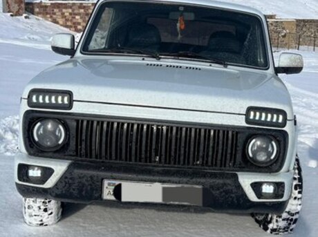 LADA (VAZ) Niva 2012