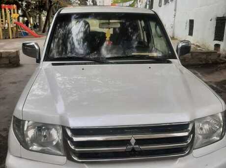 Mitsubishi Pajero io 2002