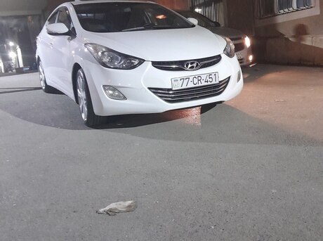 Hyundai Elantra 2013