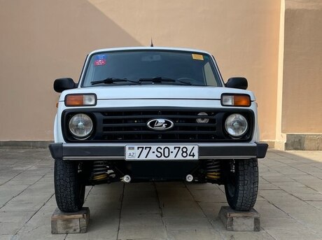 LADA (VAZ) Niva 2015