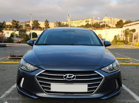 Hyundai Elantra 2017