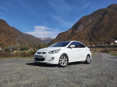 Hyundai Accent 2011