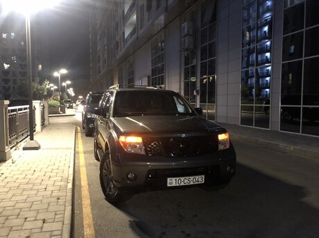 Nissan Pathfinder 2005