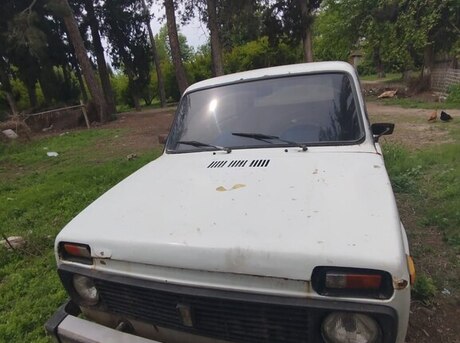 LADA (VAZ) Niva 1985