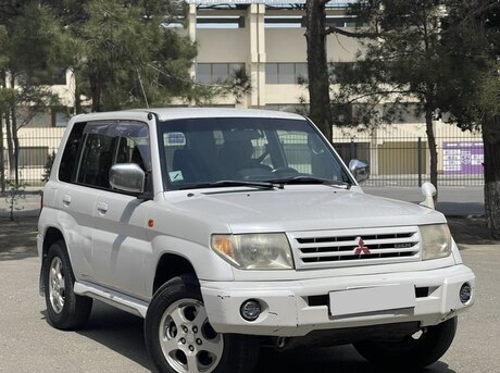 Mitsubishi Pajero io 1998