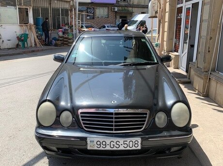 Mercedes E 220 d 2002