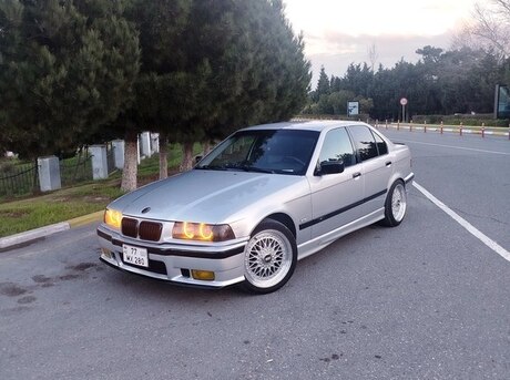 BMW 320 1998