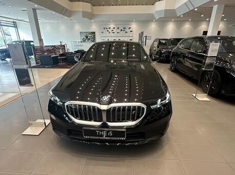BMW i5