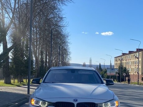 BMW 328 2012