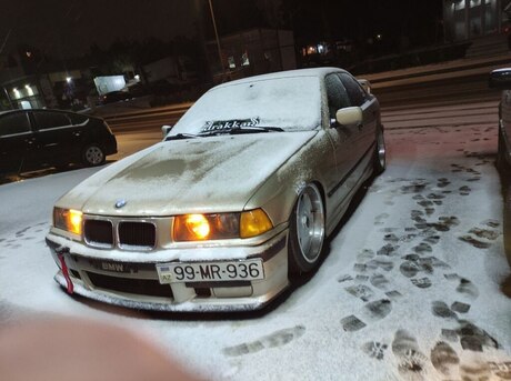 BMW 320 1993