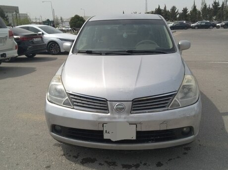 Nissan Tiida 2007