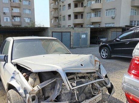 Mercedes E 220 1995