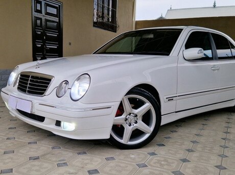 Mercedes E 240 2001
