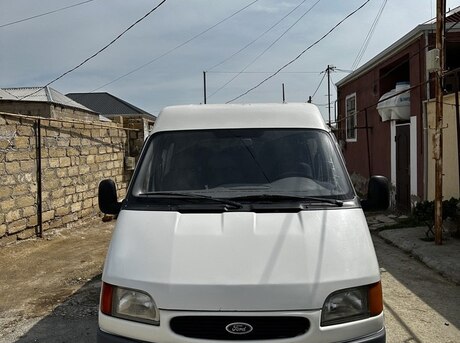 Ford Transit 2000