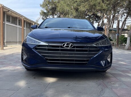 Hyundai Elantra 2018