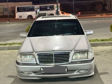 Mercedes C 230