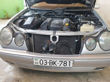 Mercedes E 240 1999
