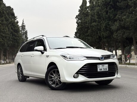 Toyota Corolla Fielder 2015