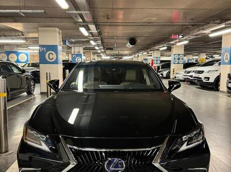 Lexus ES 300h 2021
