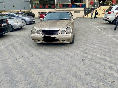 Mercedes E 220 d 2000