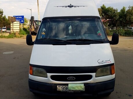 Ford Transit 2000
