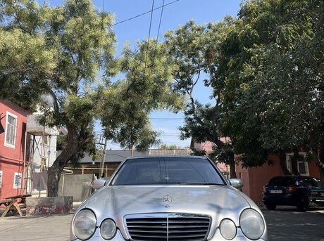 Mercedes E 240 2001