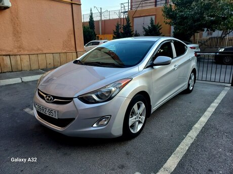 Hyundai Elantra 2013