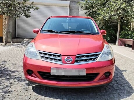 Nissan Tiida 2011
