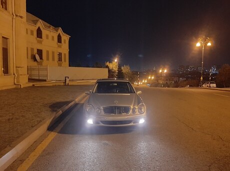 Mercedes E 270 2002