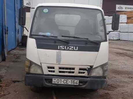 Isuzu  2005
