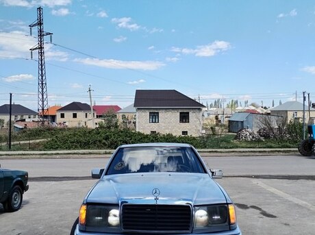 Mercedes E 250 1990